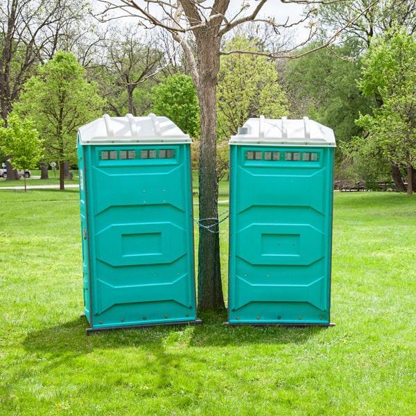 Portable handwashing station with soap dispenser and foot pump
